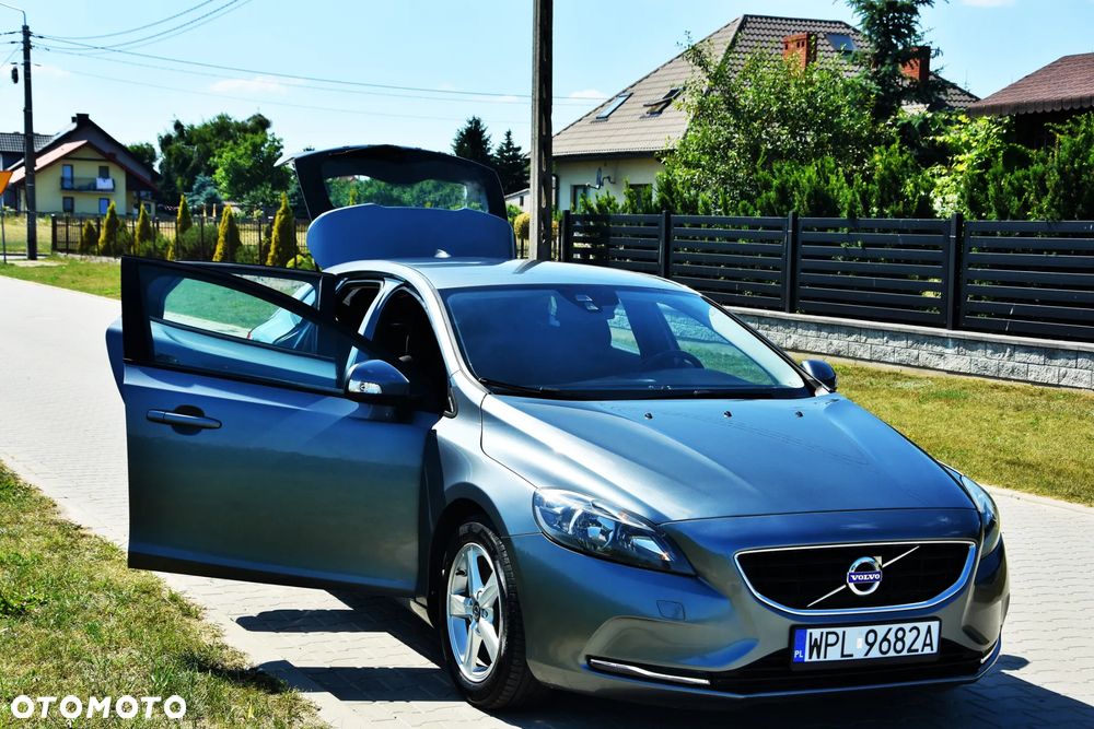 Volvo V40 D2 Momentum - 23