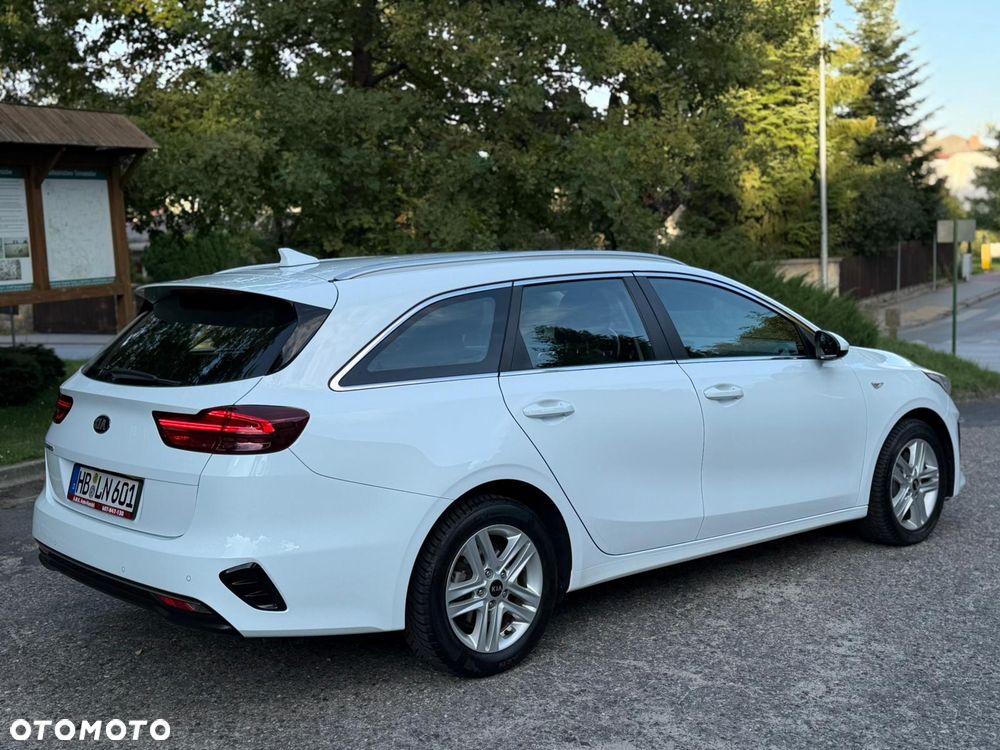 Kia Ceed - 9