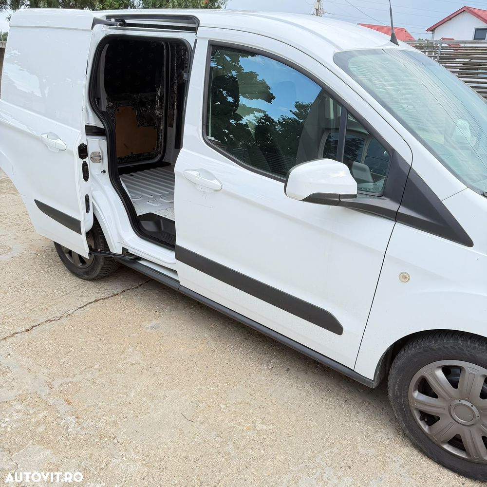 Ford Courier - 2