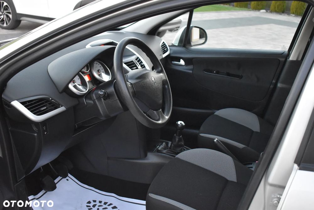 Peugeot 207 75 Urban Move - 15
