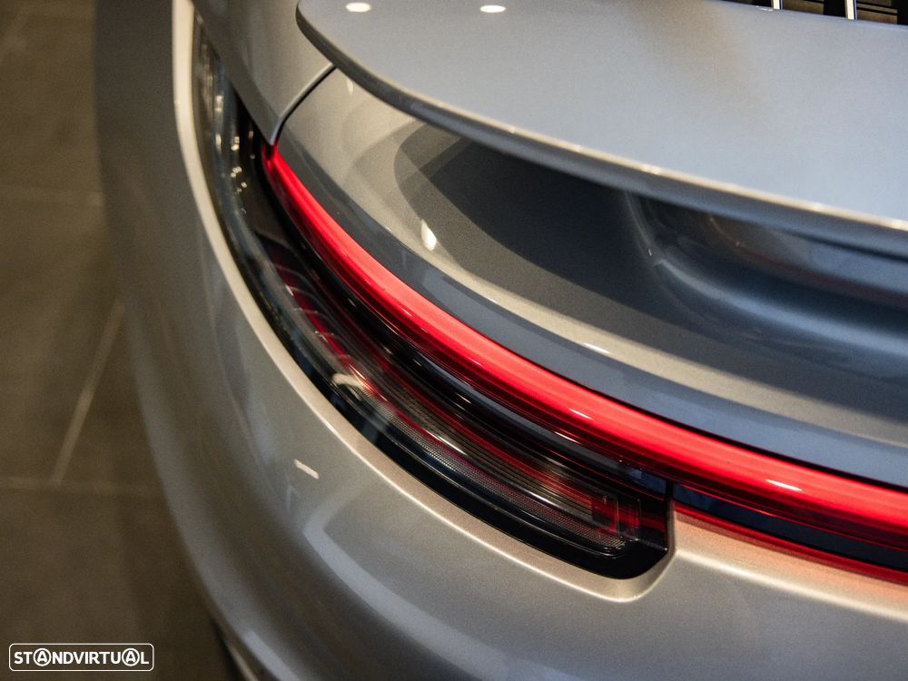 Porsche 911 (992) Turbo PDK - 21