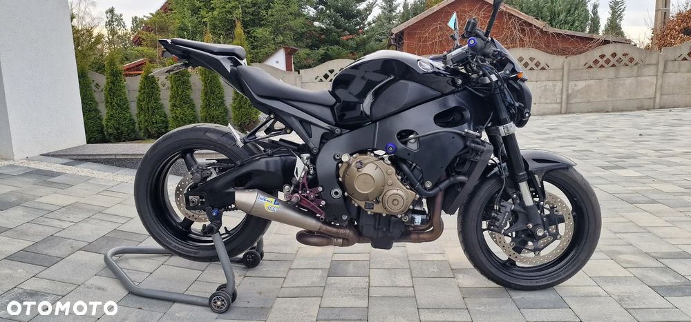 Honda CBR - 1
