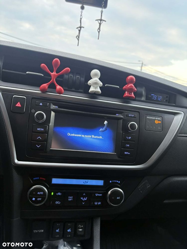 Toyota Auris 2.0 D-4D Dynamic - 6