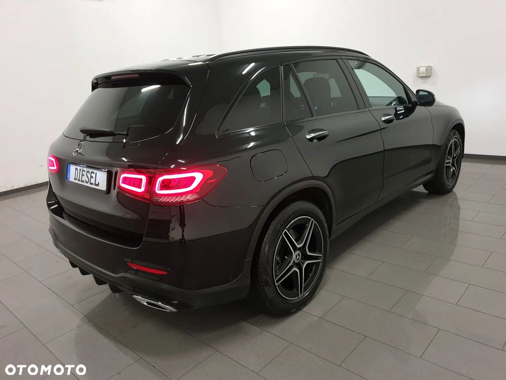 Mercedes-Benz GLC 300 d 4Matic 9G-TRONIC AMG Line Plus - 6