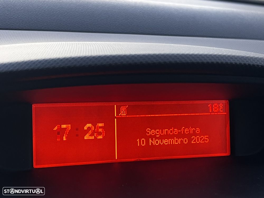 Peugeot 308 SW 1.6 HDi Premium - 19