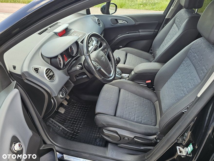 Opel Meriva 1.4 T Cosmo S&S - 13