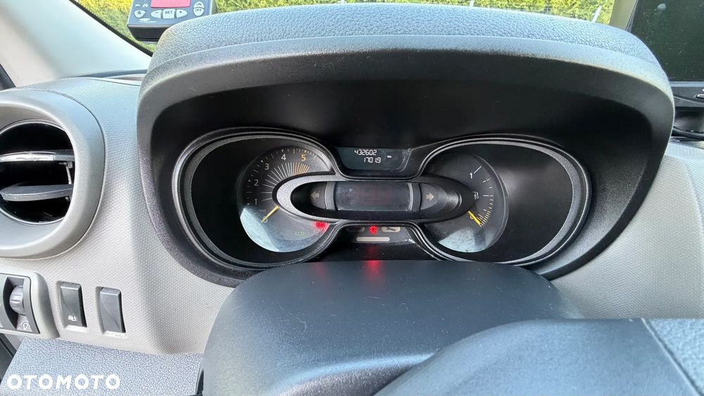 Renault Trafic - 11