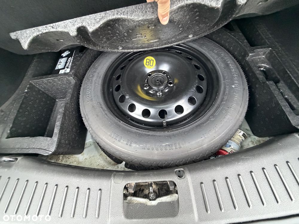 Ford Kuga - 11