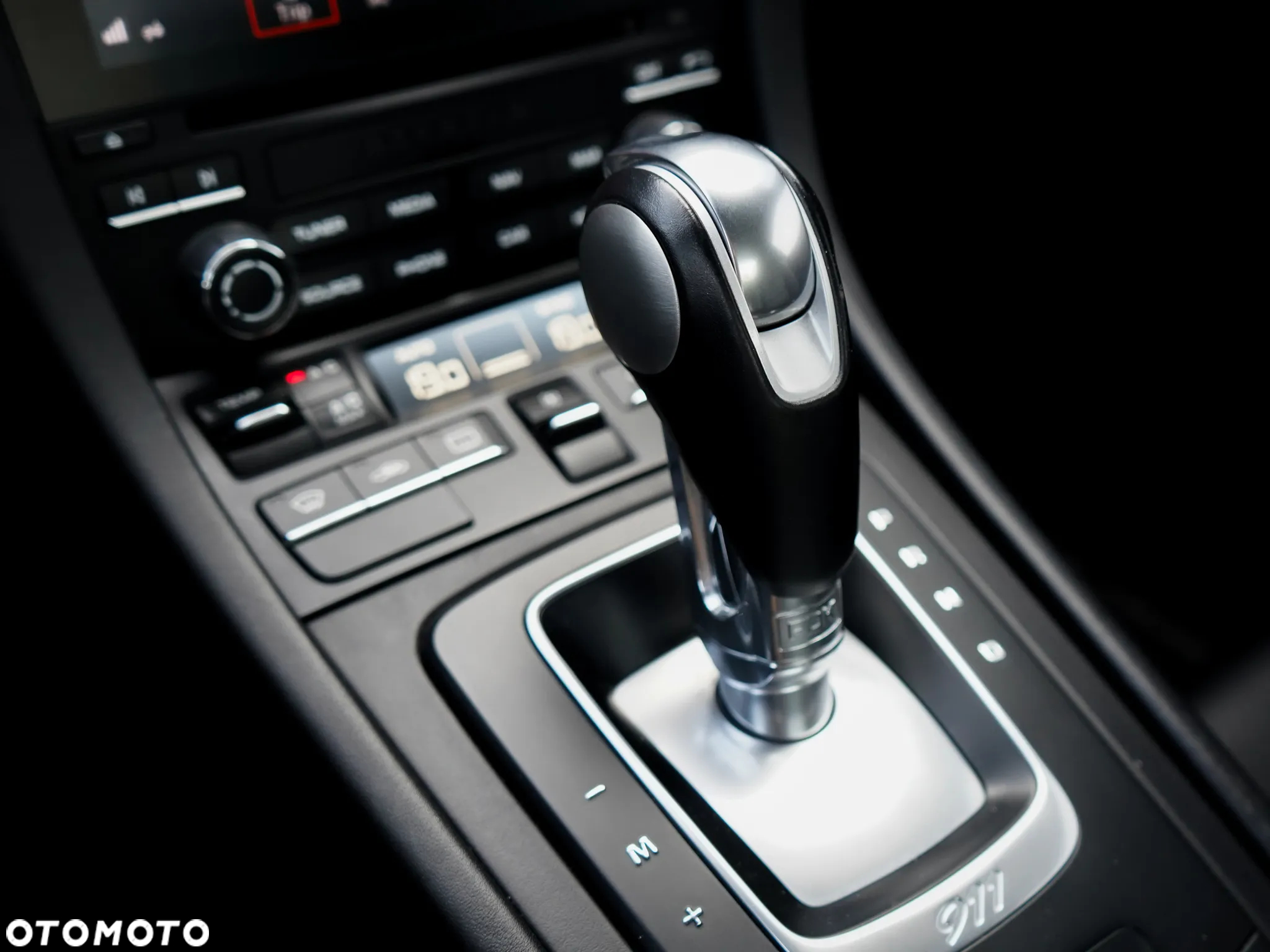Porsche 911 Carrera 4 GTS PDK - 22