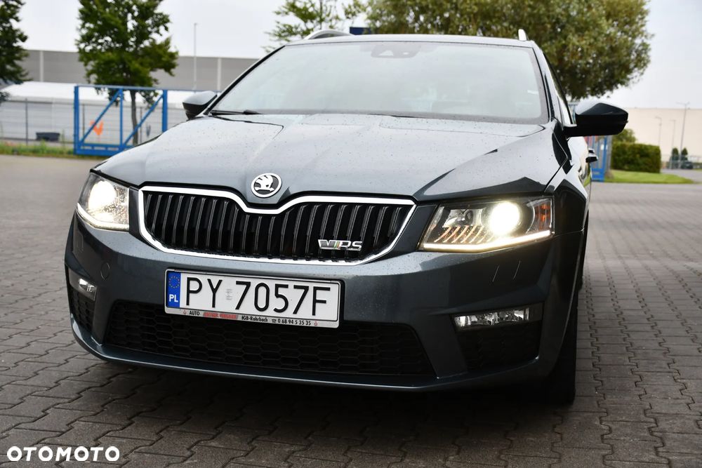 Skoda Octavia 2.0 TDI RS DSG - 19