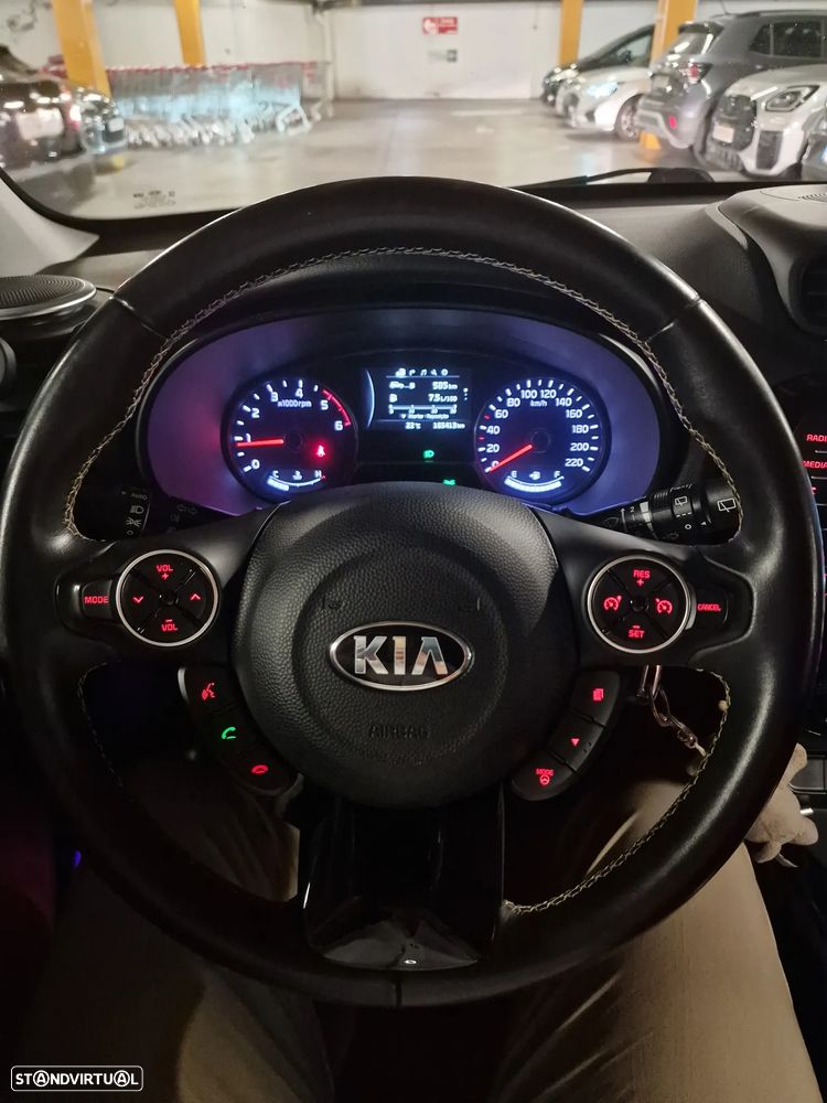 Kia Soul 1.6 CRDi TX - 13