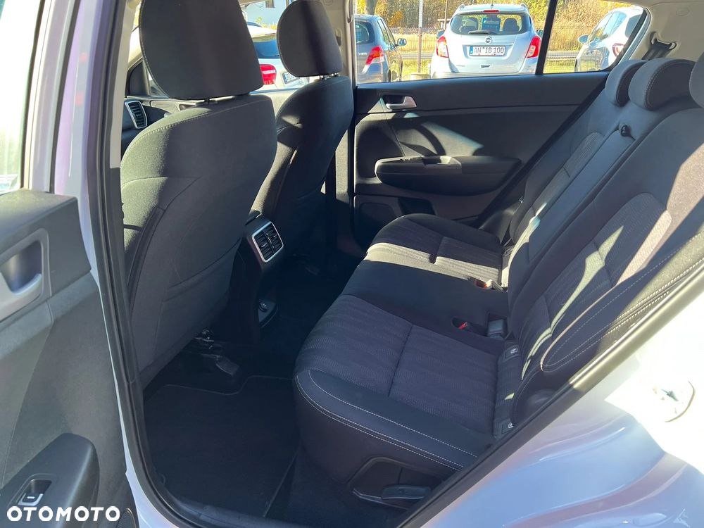 Kia Sportage 1.6 CRDI 2WD Eco-Dynamics+ (48V M-H) DCT Spirit - 24