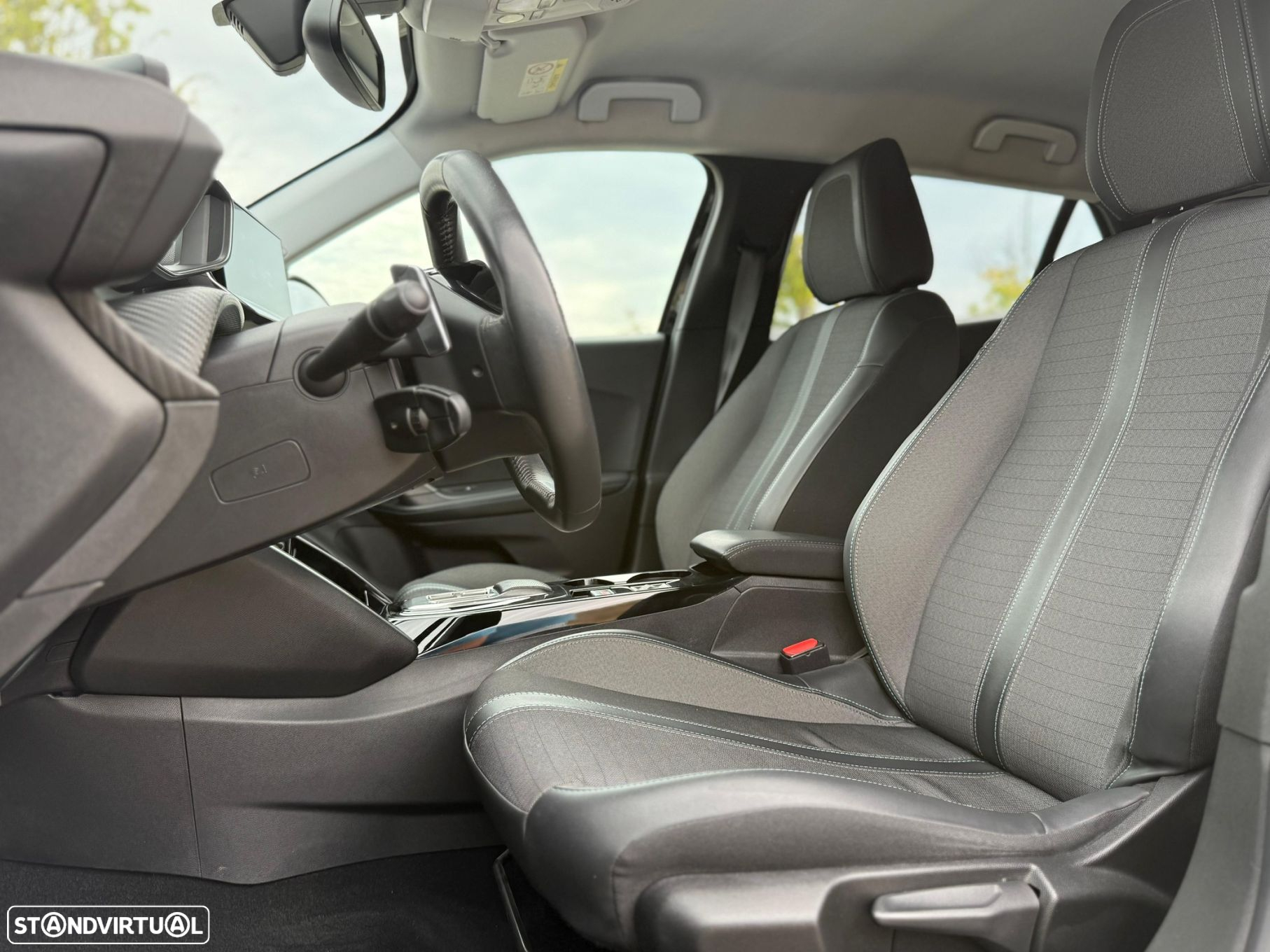 Peugeot 2008 1.5 BlueHDi Allure Pack EAT8 - 6