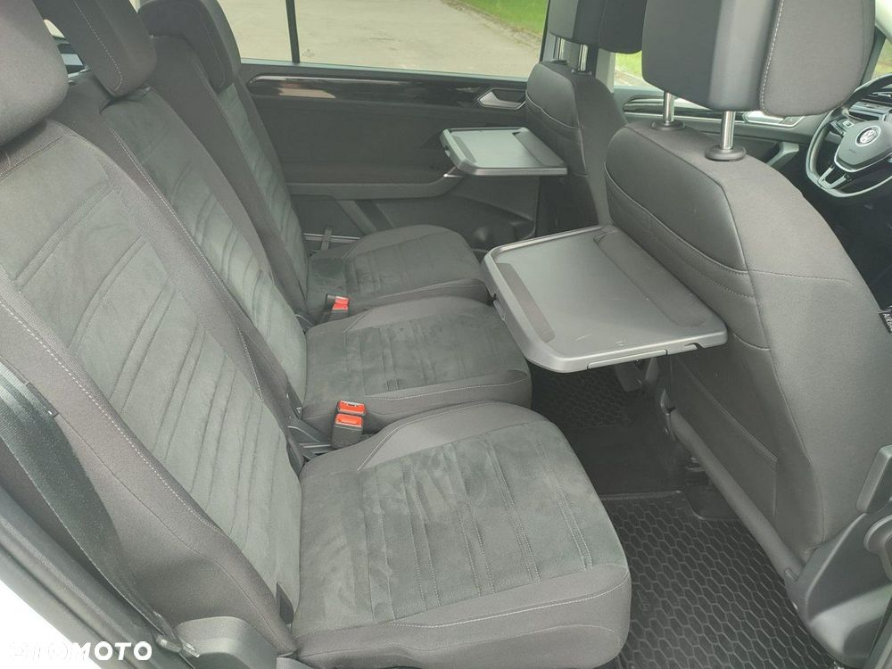 Volkswagen Touran - 9