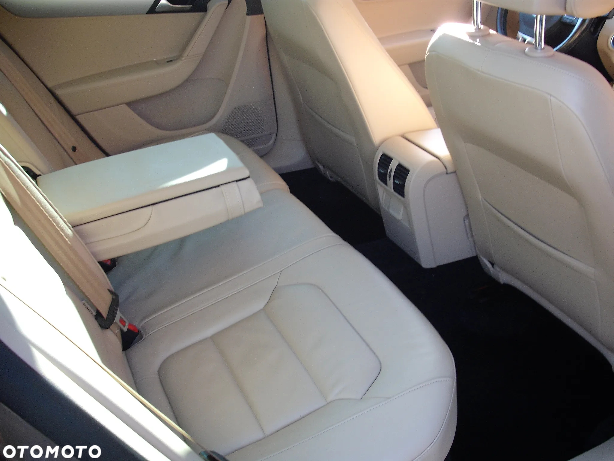 Volkswagen Passat Alltrack - 15