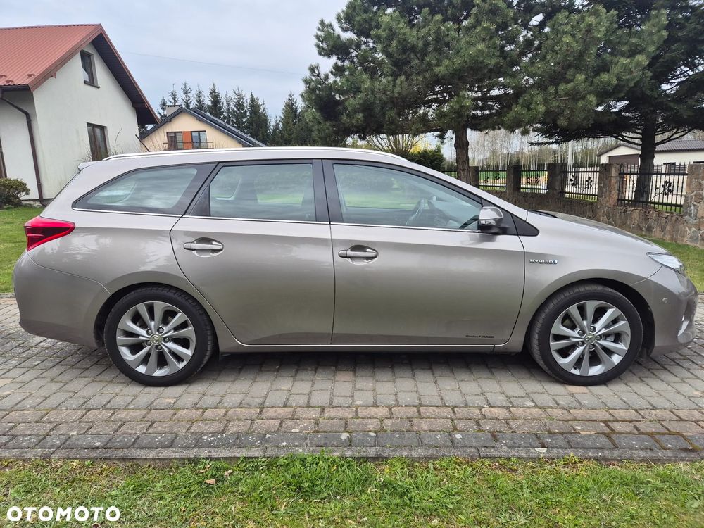 Toyota Auris 1.8 HSD Luna - 8