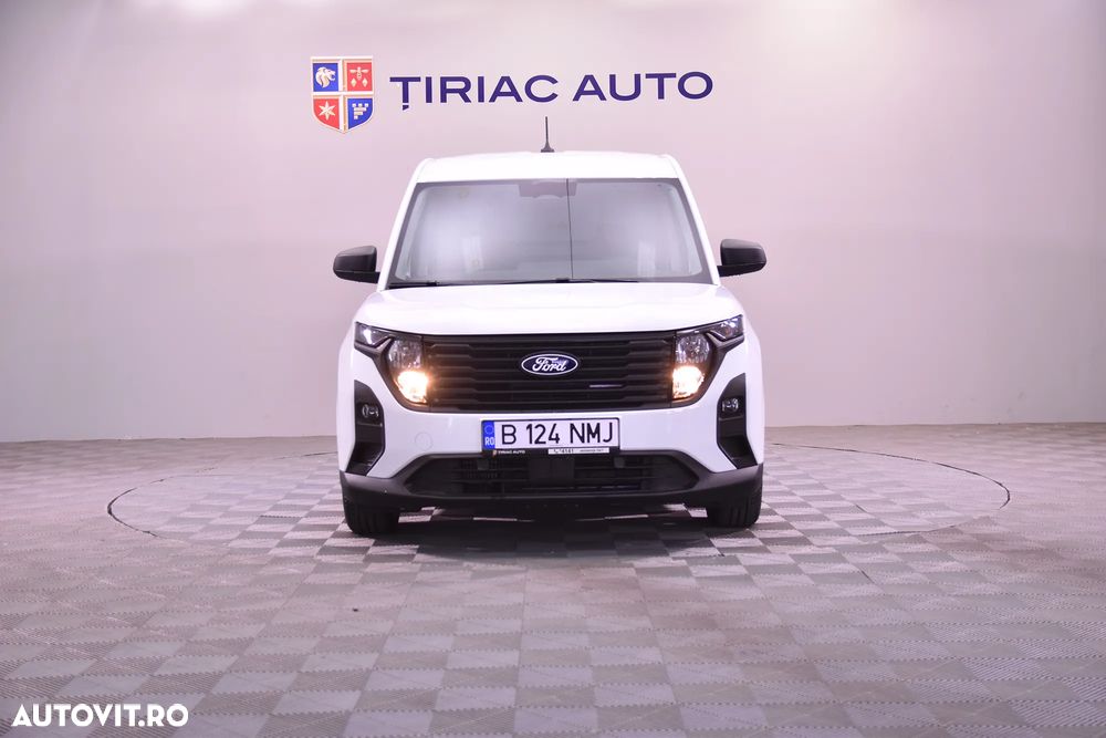 Ford Transit Courier Van - 8