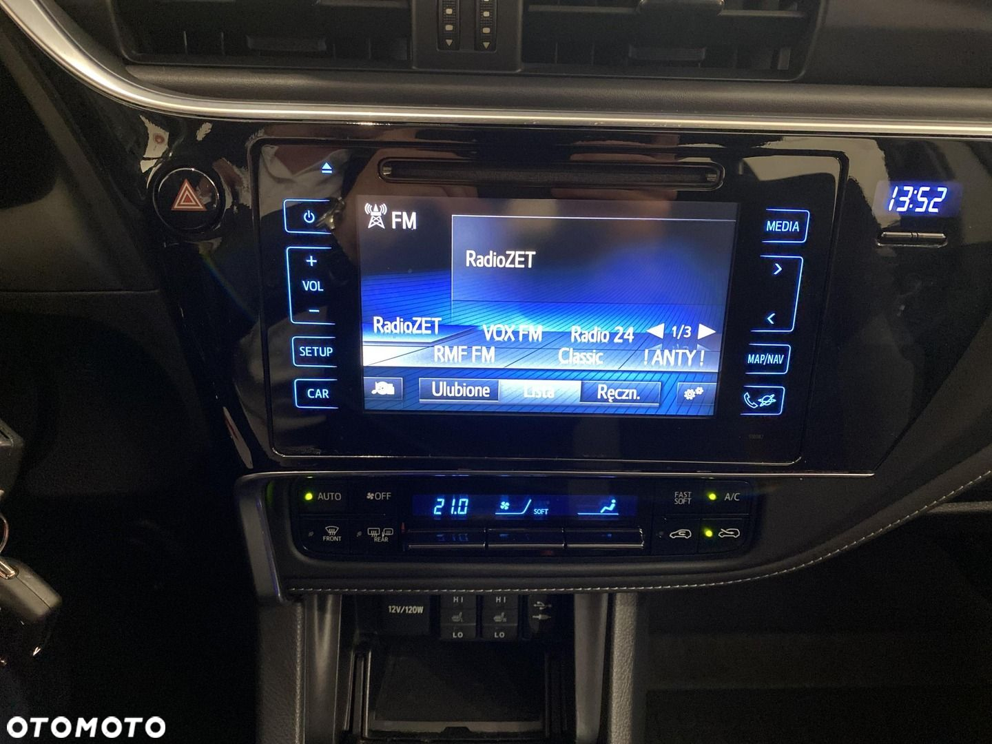 Toyota Auris - 16