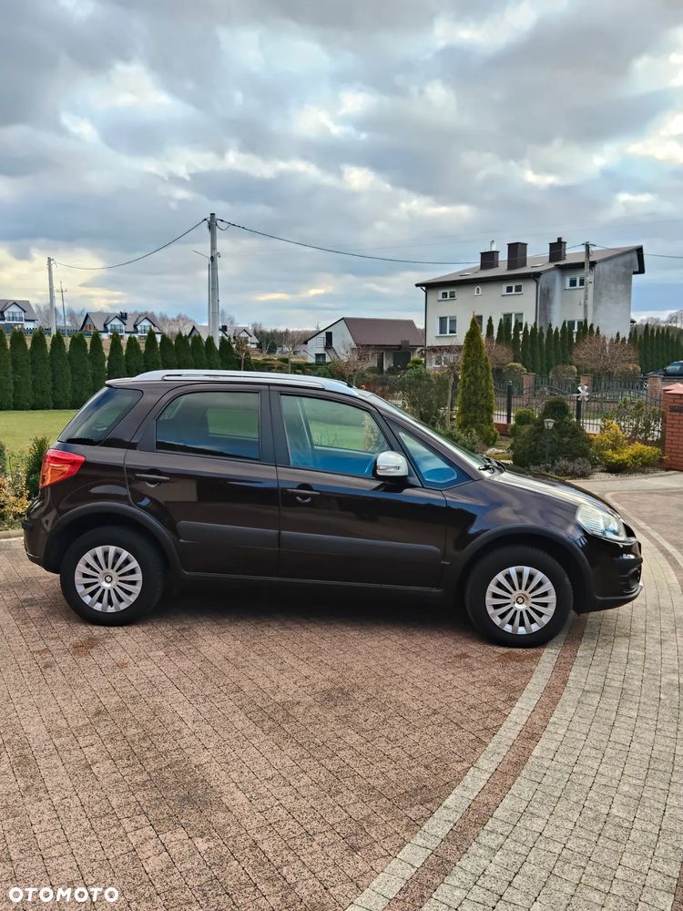 Suzuki SX4 - 10
