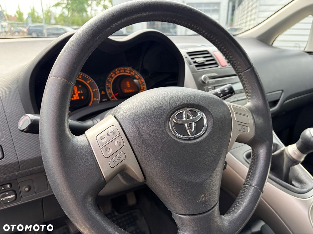 Toyota Auris 1.6 VVT-i Prestige - 31