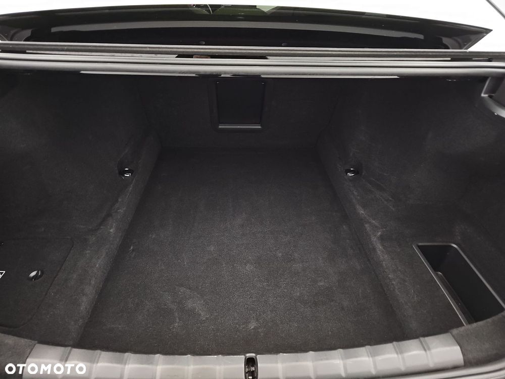 BMW Seria 7 - 32