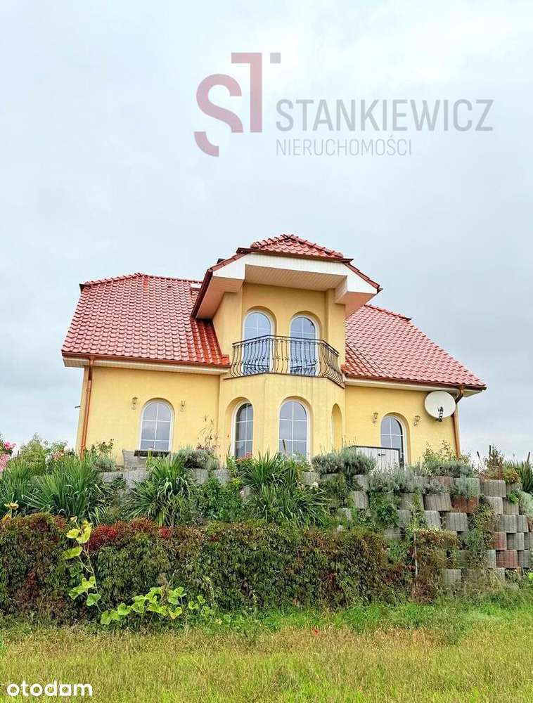Dům, 309 m²