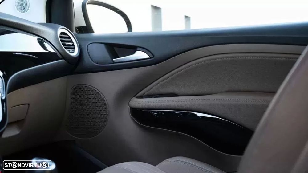 Opel Adam 1.2 Glam - 10