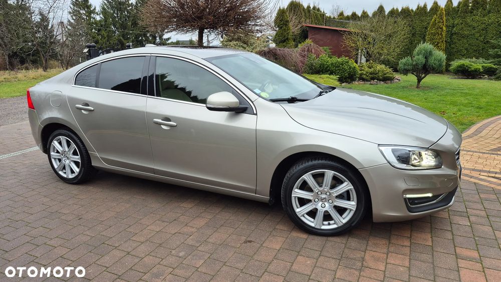 Volvo S60 D3 Geartronic Summum - 4