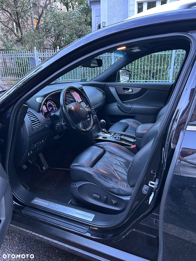 Infiniti QX70 3.0d S Premium - 8