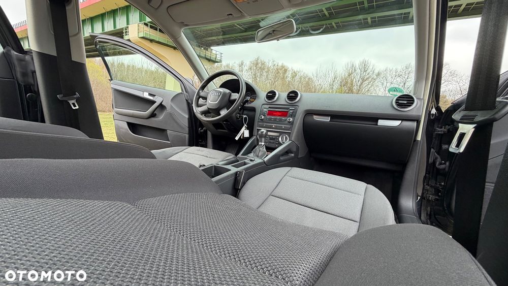 Audi A3 Sportback 1.8 TFSI Ambition - 8