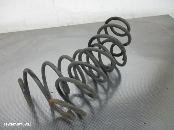 Mola Suspensao Tras Ford Fiesta V Van - 2