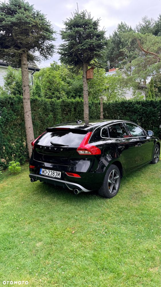 Volvo V40 D2 Drive-E R-Design Momentum - 4