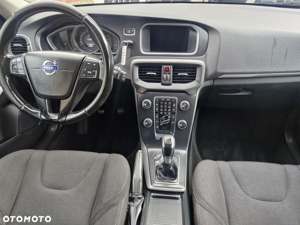 Volvo V40 - 33