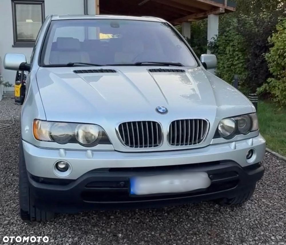 BMW X5 4.4i - 1