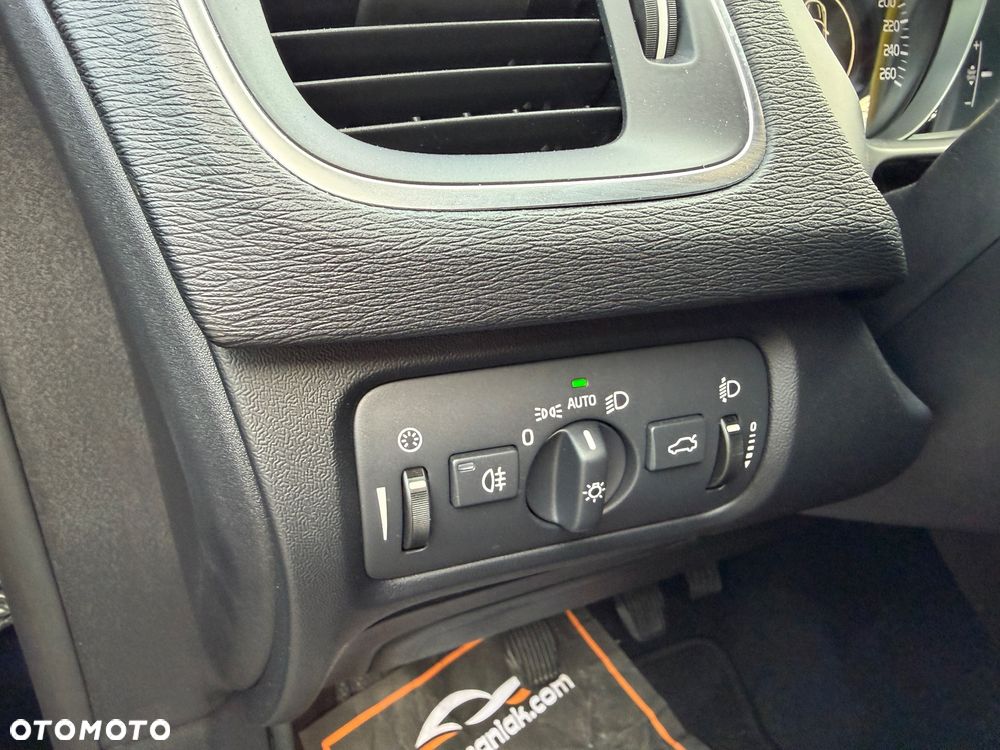 Volvo V40 D2 Drive-E Kinetic - 27