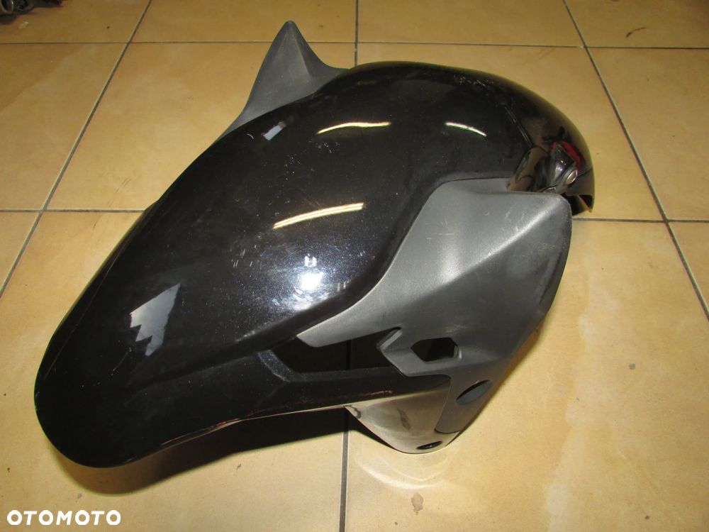 Benelli BN 125 błotnik przód kompletny - 1