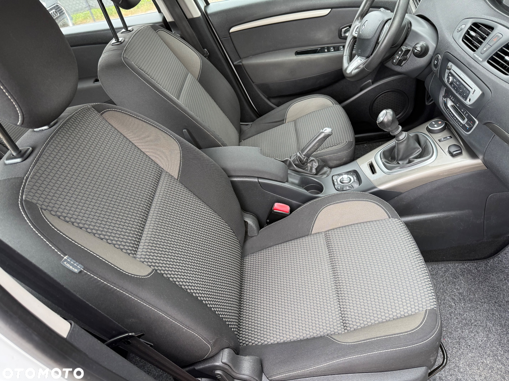 Renault Scenic ENERGY TCe 115 S&S Xmod Paris - 24