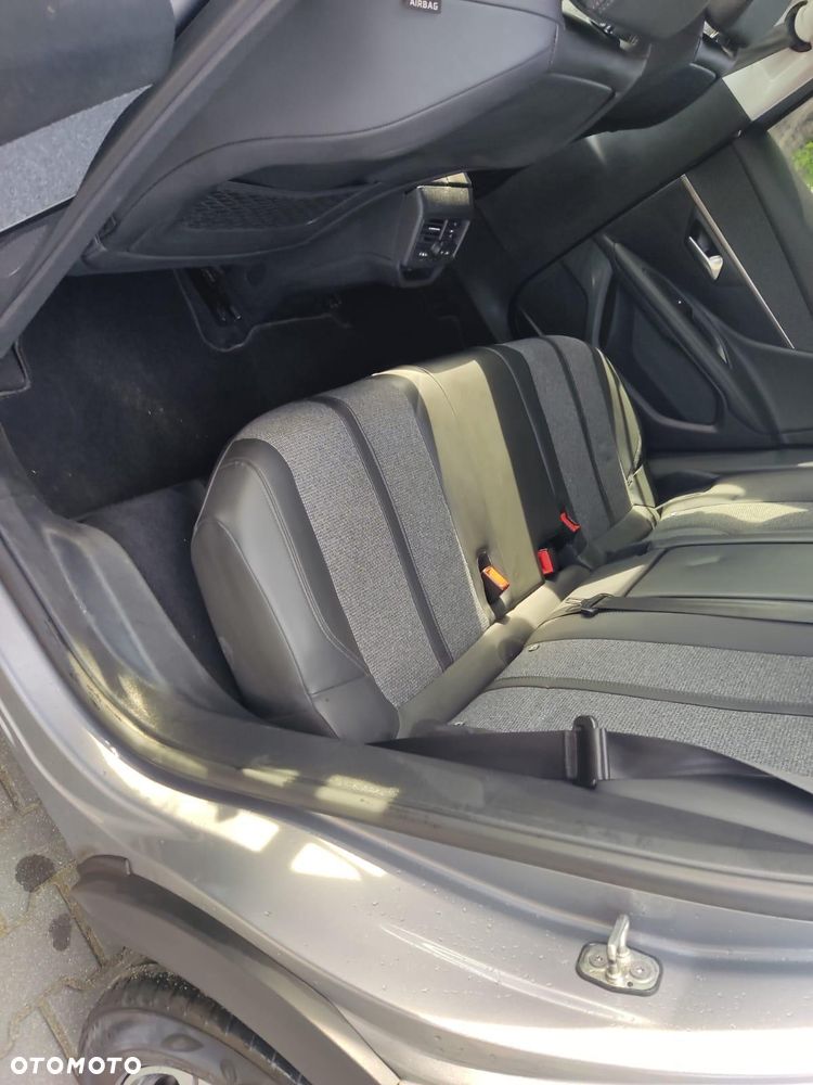 Peugeot 3008 1.2 PureTech mHEV GT S&S e-DCS6 - 12