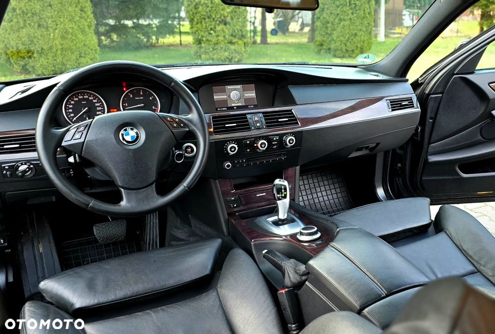 BMW Seria 5 530d - 24
