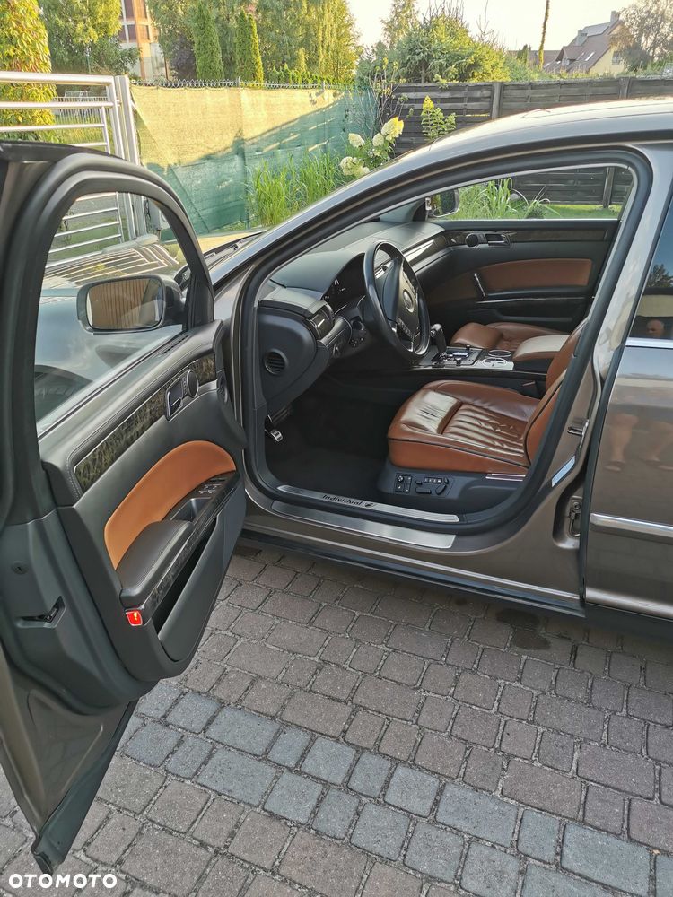 Volkswagen Phaeton - 3