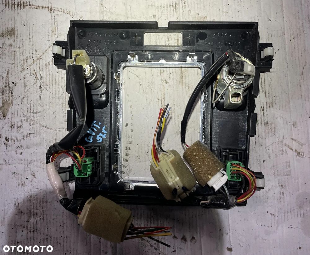 Panel obudowa lewarka Suzuki Grand Vitara II 2005- OE - 2