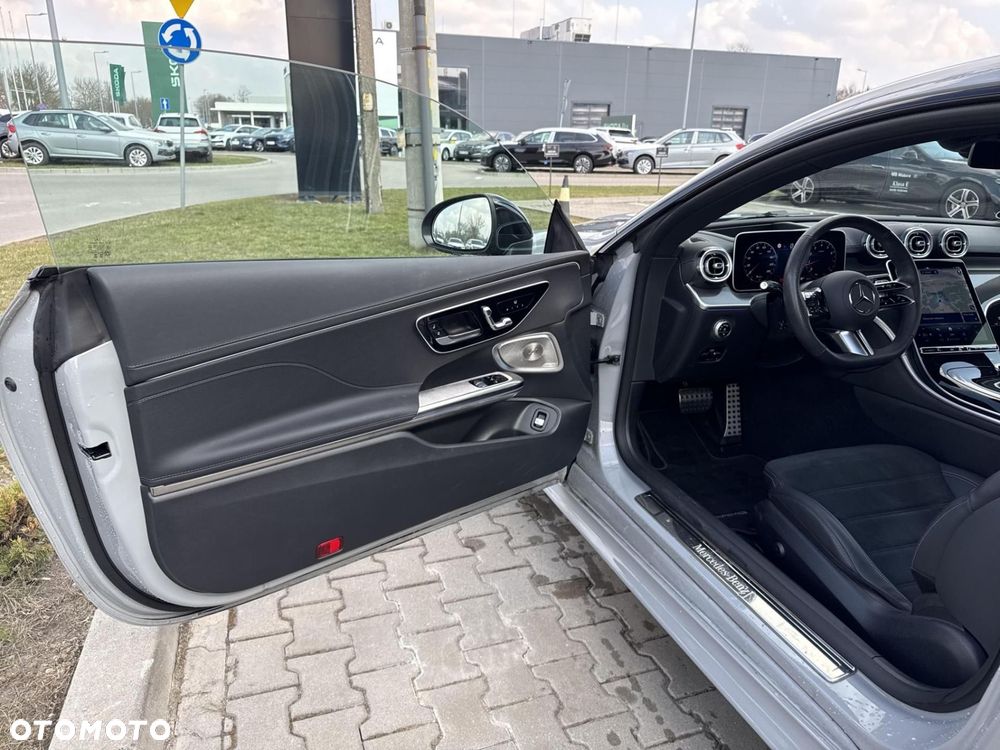 Mercedes-Benz CLE 300 mHEV 4-Matic AMG Line - 10