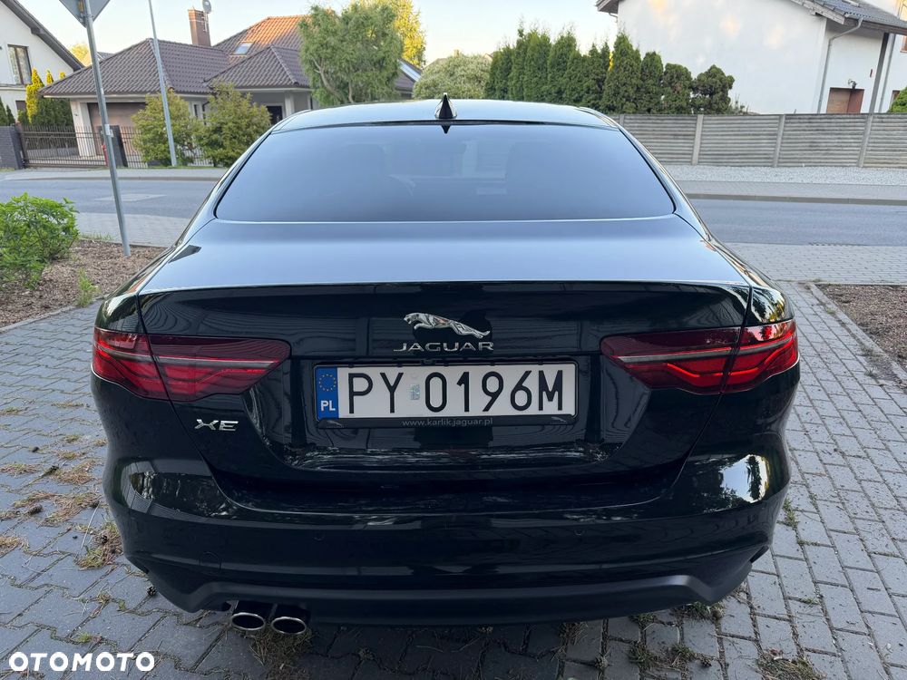 Jaguar XE 2.0 D200 mHEV AWD R-Dynamic S - 19