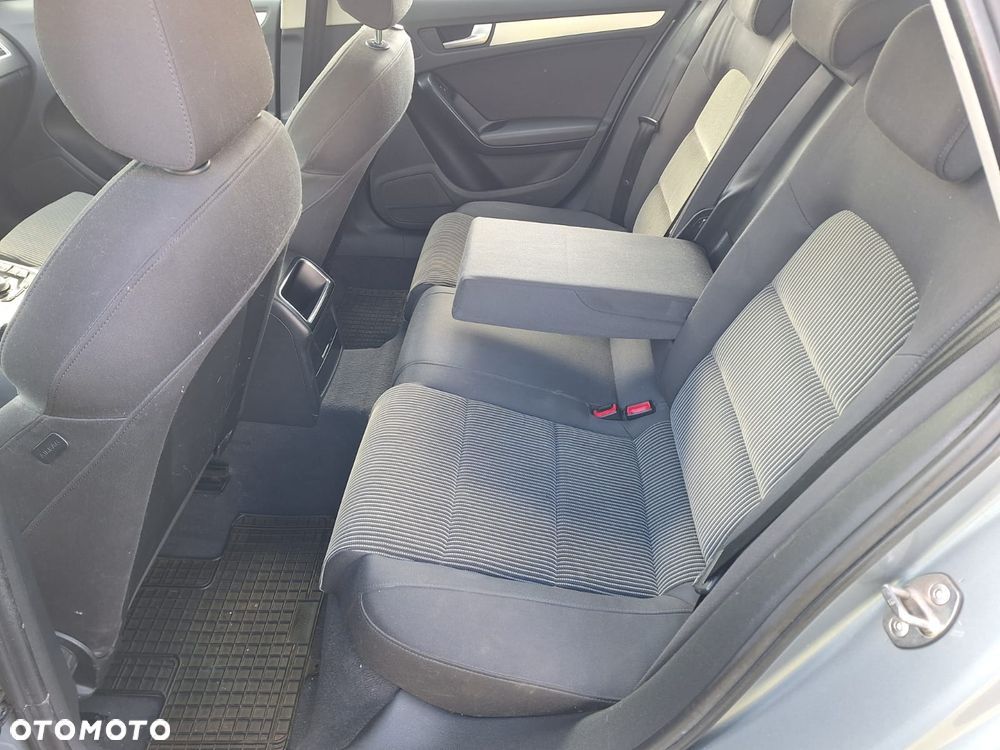 Audi A4 Avant 2.0 TDI DPF - 8