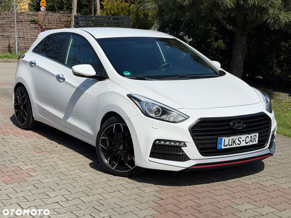 Hyundai i30 1.6 GDI Turbo Luxury - 10