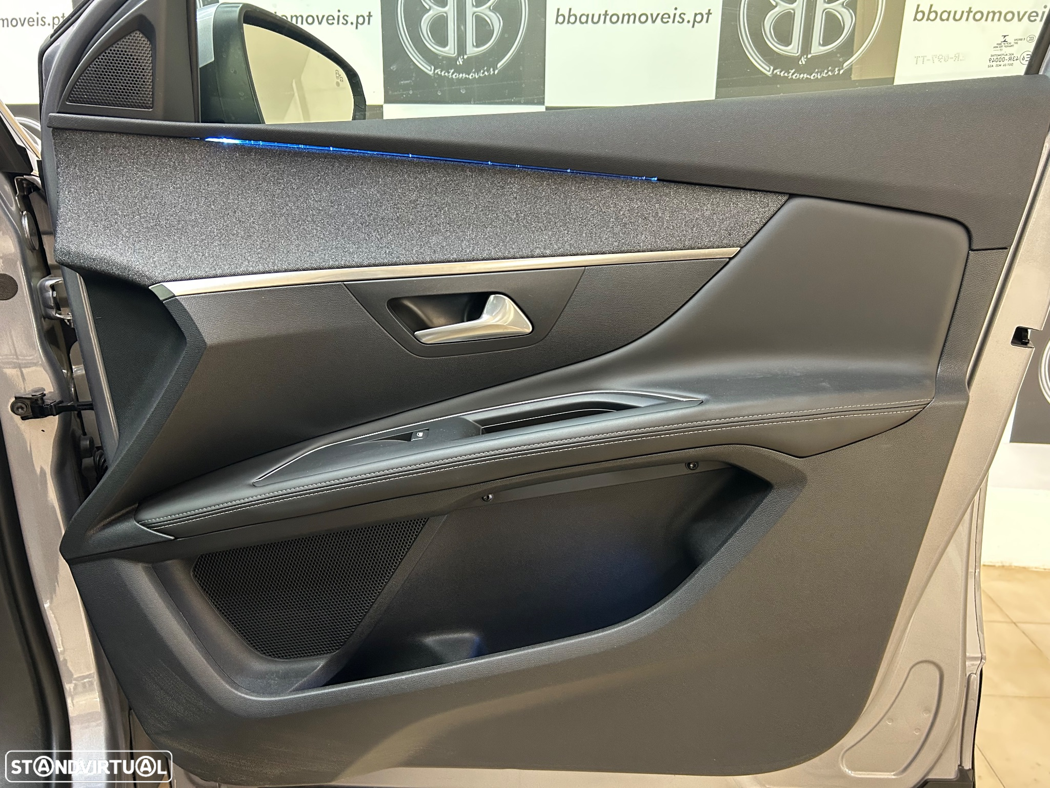 Peugeot 3008 1.2 PureTech Allure EAT6 - 24