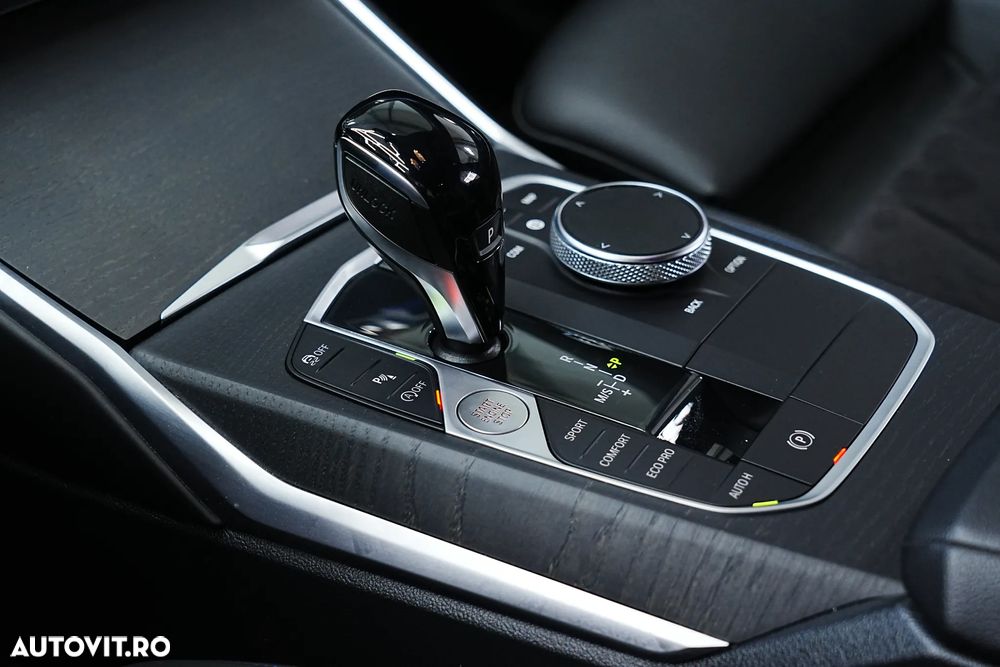 BMW Seria 3 320i AT - 15
