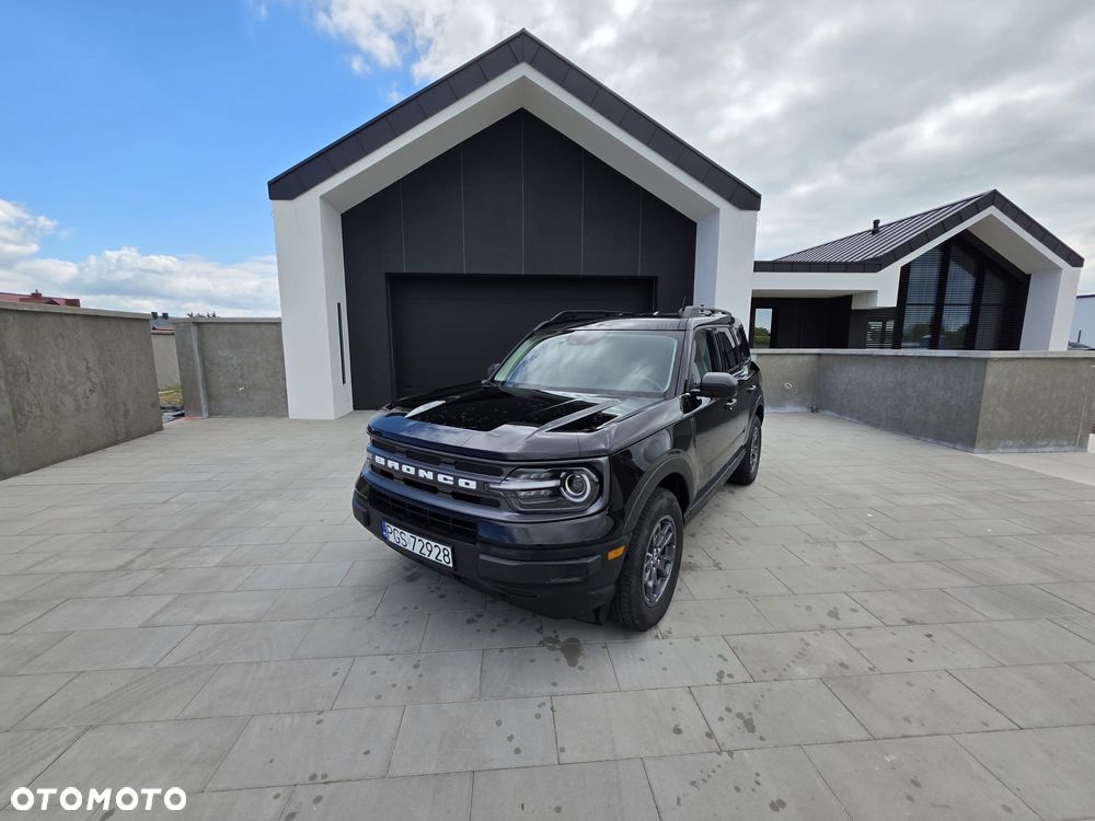 Ford Bronco - 1