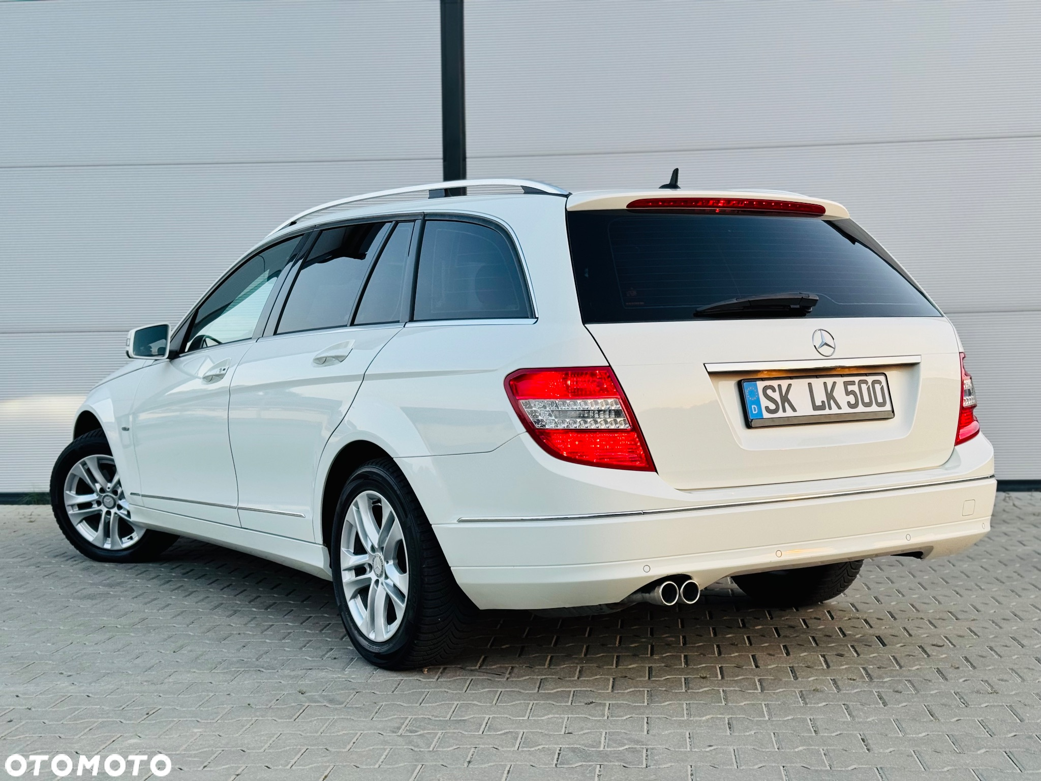 Mercedes-Benz Klasa C 180 T Kompressor Automatik BlueEFFICIENCY Special Edition - 36