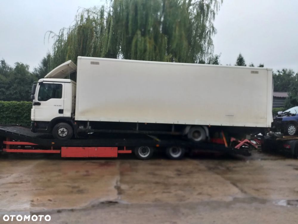 Man TGL 10.180 zderzak przedni - 2